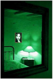 La lune pâle et verte planait dans ma chambre La_lune_ple_et_verte_planait_dans_ma_cha